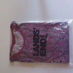 Lands End women's long sleeve supima crew print. Size L in Persian plum Paisley